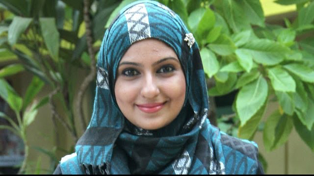 actress monica converts to Islam