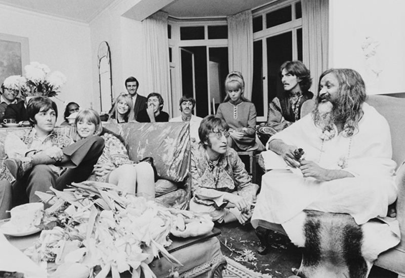 Beatles historic meeting with Mahesh Yogi.