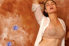 kareena-kapoor-sexy-image6