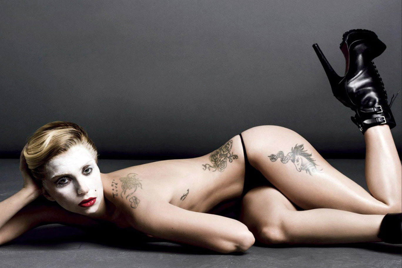 Lady gaga strips naked for ice bath after music photo shoot for stupid love readsector