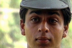 shah-rukh-in-tv-serial-fauji-that-made-his-famous