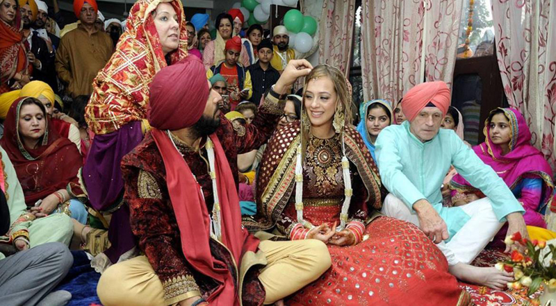 Bollywood actresses married to cricketers