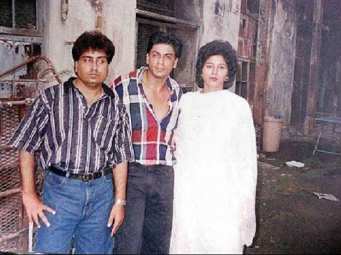 Shah Rukh Khan with his Pakistani cousin Noor Jehan (extreme right)