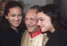 Pandit Ravi Shankar with daughters.