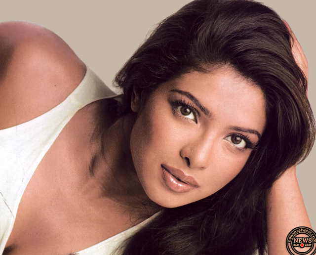5 pictures of Priyanka Chopra without make-up - Moving to Canada I